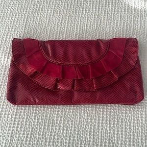 Red clutch